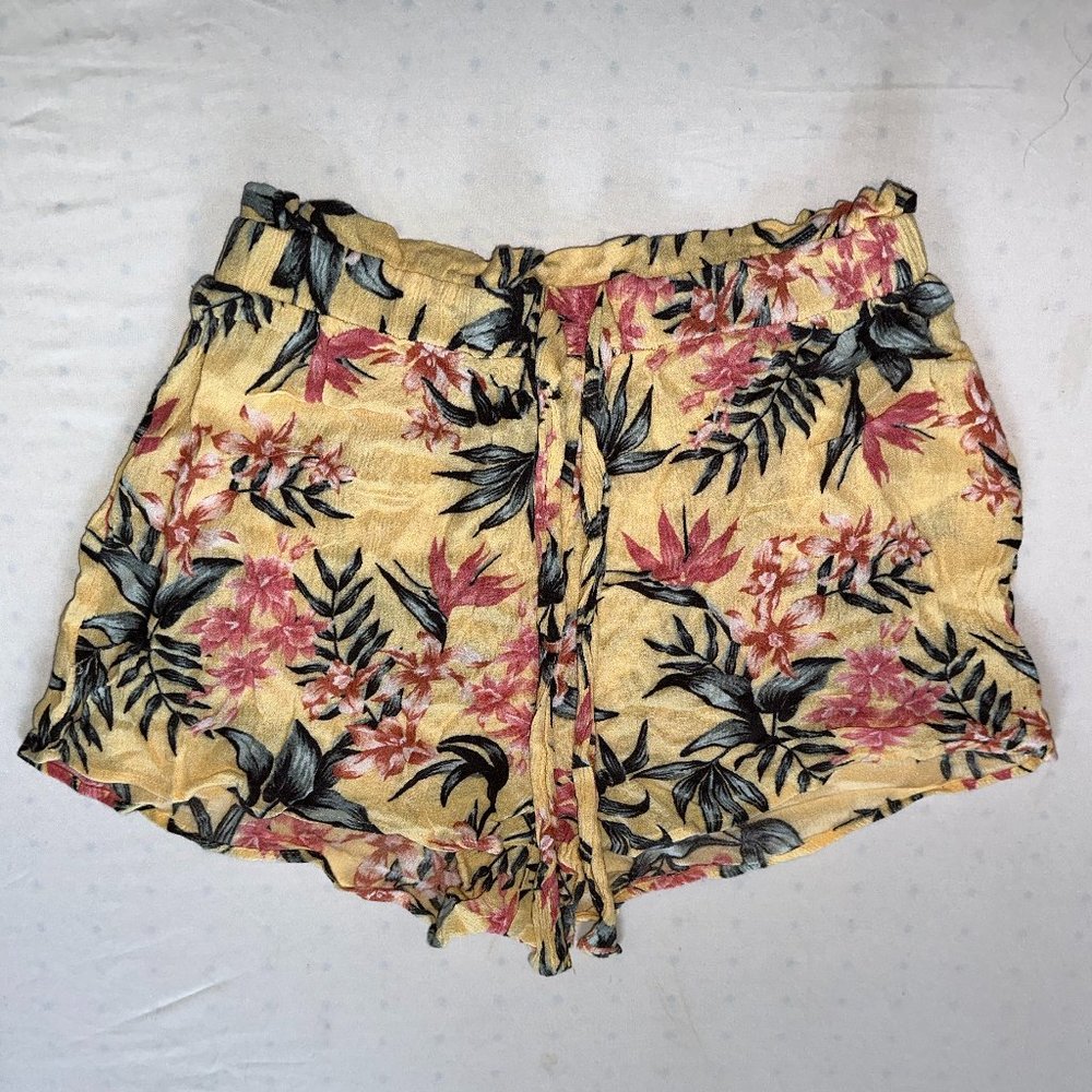 Divided H&M Yellow Floral Tropical Casual Flowy Shorts, size M